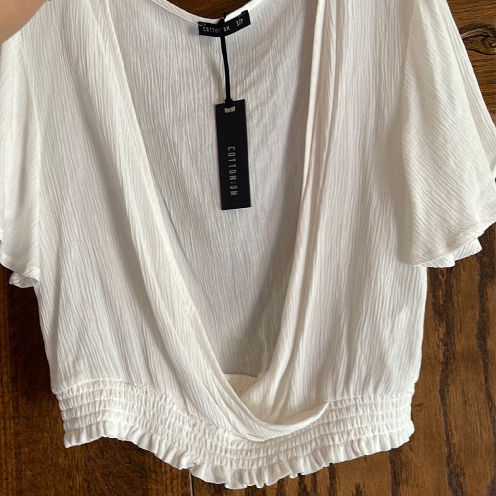 Bundle of two brand new crop tops.